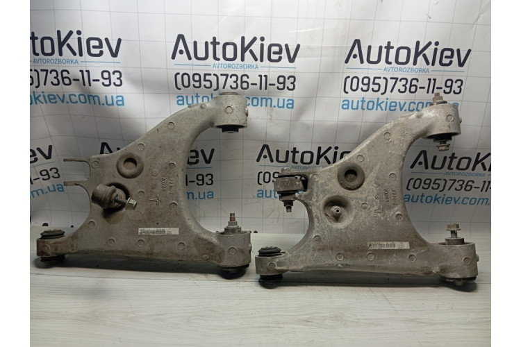 Важіль задньої підвіски правий/лівий Tesla Model S 2012-2016 600677400B