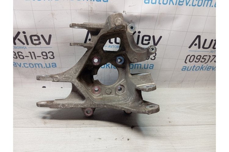 Цапфа (поворотний кулак задній правий) Tesla Model S 2012-2016 600702400B