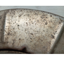 Захист гальмівного диска заднього правий Tesla Model S 2012-2016