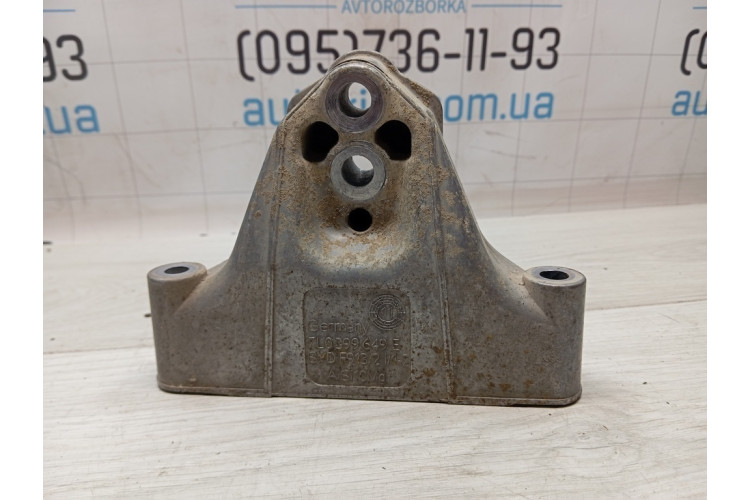 Кронштейн/кріплення АКПП Porsche Cayenne 2010-2017 7L0399649E