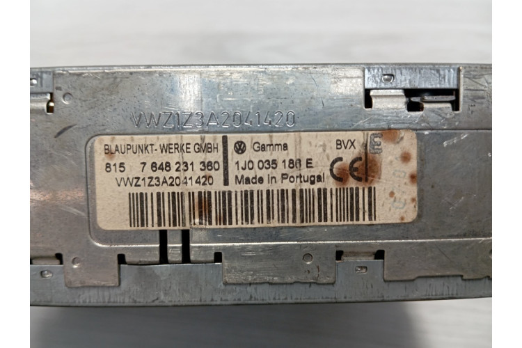 Магнітола Volkswagen Passat B5 2000-2005 1J0035186E Магнітола Volkswagen Passat B5 2000-2005 1J0035186E