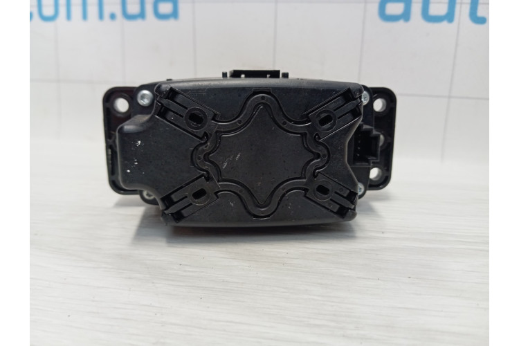 Багатофункціональні кнопки (джойстик управління мультимедіа) Mercedes-Benz C117 CLA 2013-2019 A2469001509