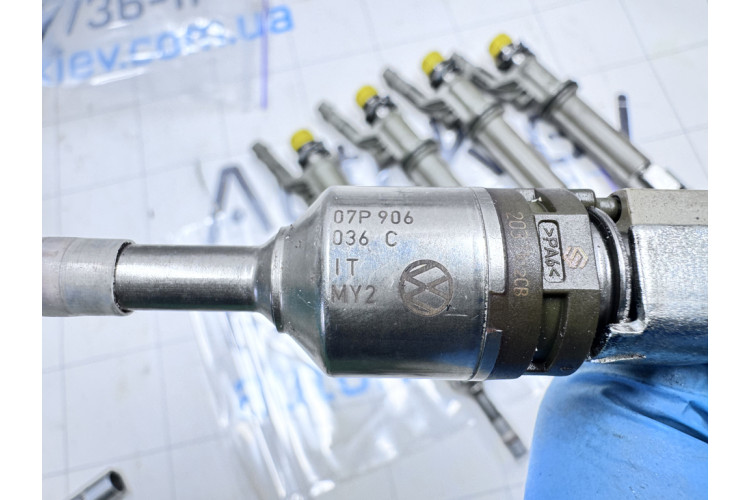 Паливна форсунка Audi A8 S8 D4 4H 2010-2017 07P906036C Паливна форсунка Audi A8 S8 D4 4H 2010-2017 07P906036C