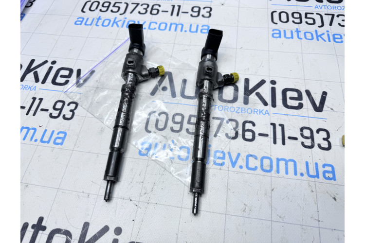 Форсунка впрыска топлива Volkswagen Golf VI 2009-2013 03L130277B