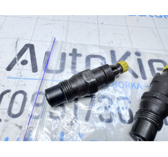 Паливна форсунка Volkswagen Transporter T4 1991-1996