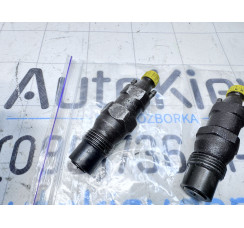 Паливна форсунка Volkswagen Transporter T4 1991-1996