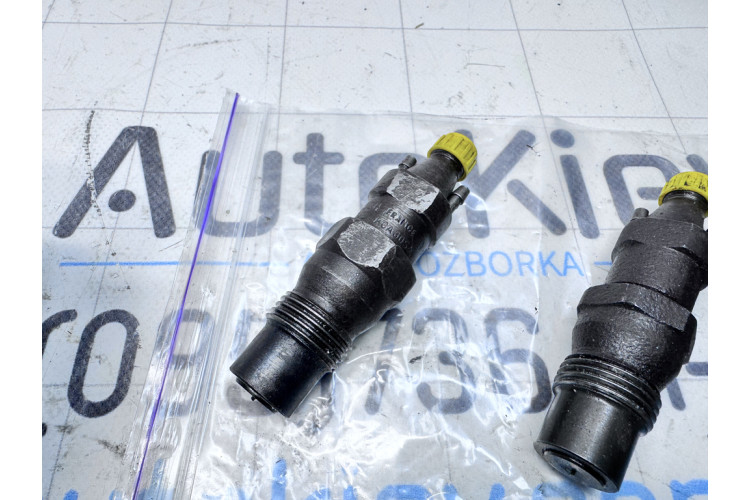 Паливна форсунка Volkswagen Transporter T4 1991-1996 KCA30S44