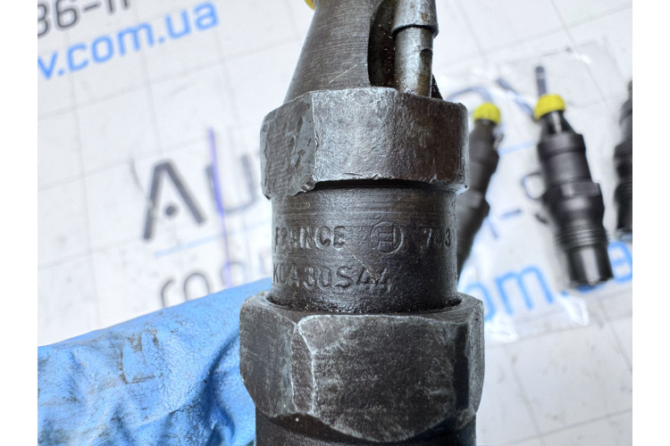 Паливна форсунка Volkswagen Transporter T4 1991-1996 KCA30S44