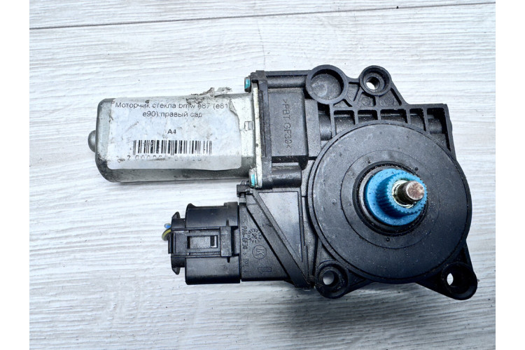 Електродвигун склопідйомника задній правий BMW 1-serie E87/E81 2004-2011 71001603
