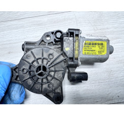 Електродвигун склопідйомника двері передньої правої Kia Sportage 2016-2021