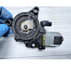 Електродвигун склопідйомника двері передньої правої Kia Sportage 2016-2021