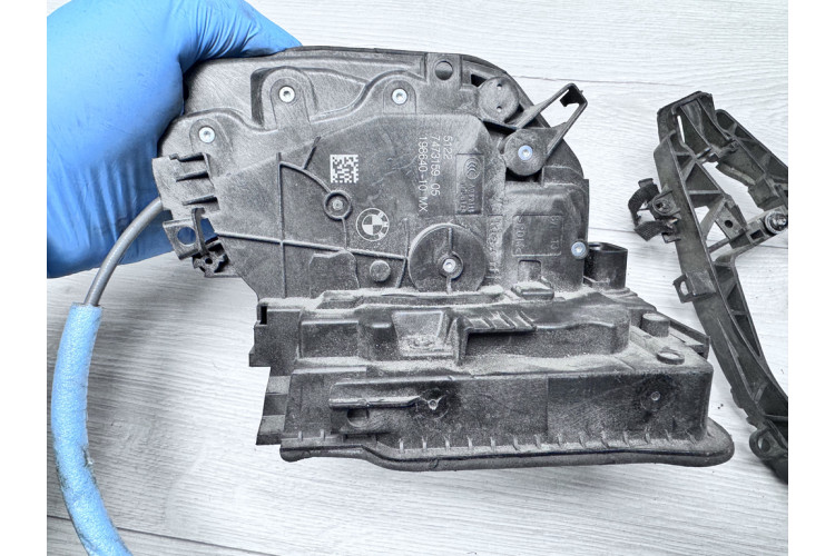 Замок дверей у зборі BMW X6 F16 2014-2019 7473159 Замок дверей у зборі BMW X6 F16 2014-2019 7473159