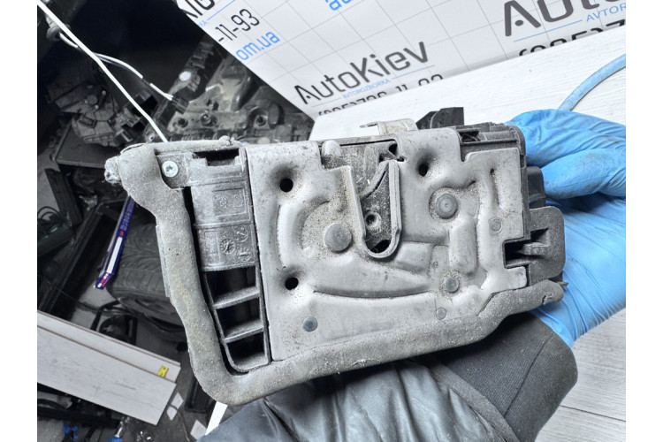 Замок дверей у зборі BMW X1 F48 2015-2022 7281941