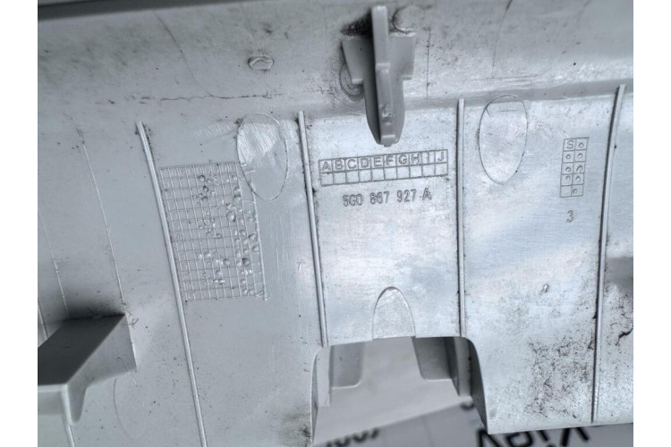 Декоративная накладкасалонного зеркала Volkswagen Golf VII 2012-2020 5G0867927A Декоративная накладкасалонного зеркала Volkswagen Golf VII 2012-2020 5G0867927A