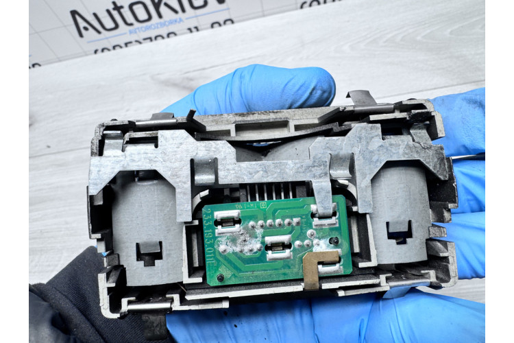 Плафон салону Audi A6 C5 1997-2004 4B9947123