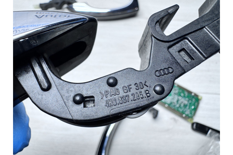 Внешняя ручка открытия двери Audi A8 S8 D4 4H 2010-2017 4H0837205B