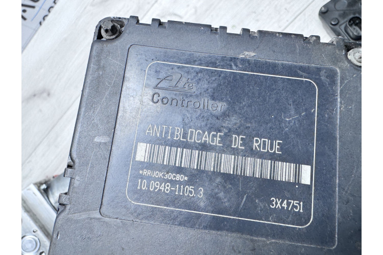 Блок управління АБС (ABS) Peugeot 206 1998-2012 10094811053 Блок управління АБС (ABS) Peugeot 206 1998-2012 10094811053