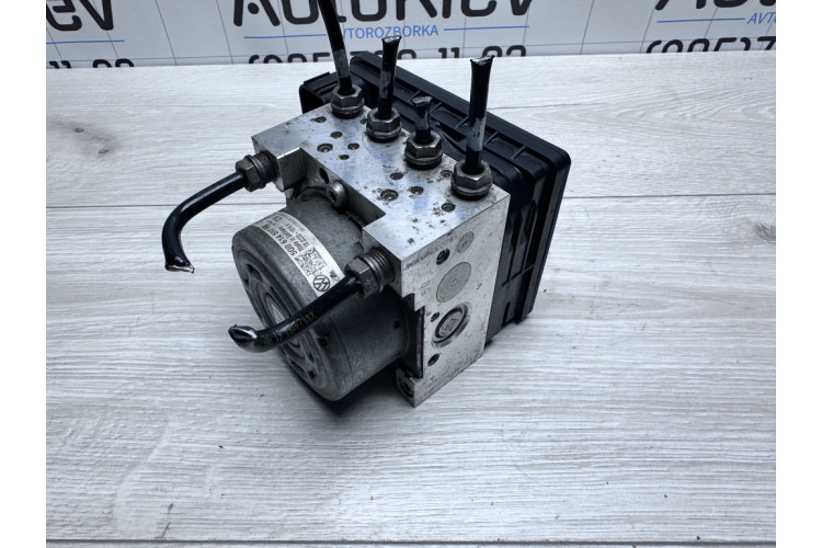 Блок управління АБС (ABS) Volkswagen Touran 5T 2016> 5Q0614517FB