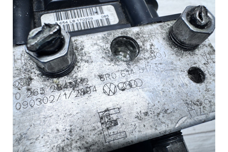 Блок керування АБС (ABS) Skoda Fabia 2007-2015 6R0907379N