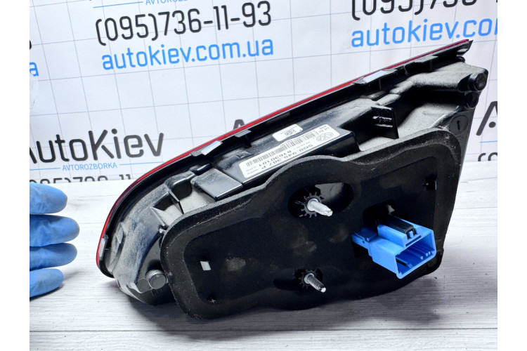 Фонарь задний левый, внутренний Volkswagen Golf VII 2012-2020 5G0945307P Фонарь задний левый, внутренний Volkswagen Golf VII 2012-2020 5G0945307P