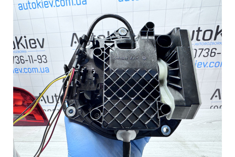 Ручка открытия багажника с камерой заднего вида (в сборе) Volkswagen Golf VII 2012-2020 5G0827469S