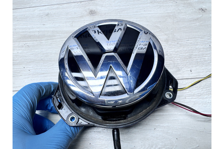 Ручка открытия багажника с камерой заднего вида (в сборе) Volkswagen Golf VII 2012-2020 5G0827469S