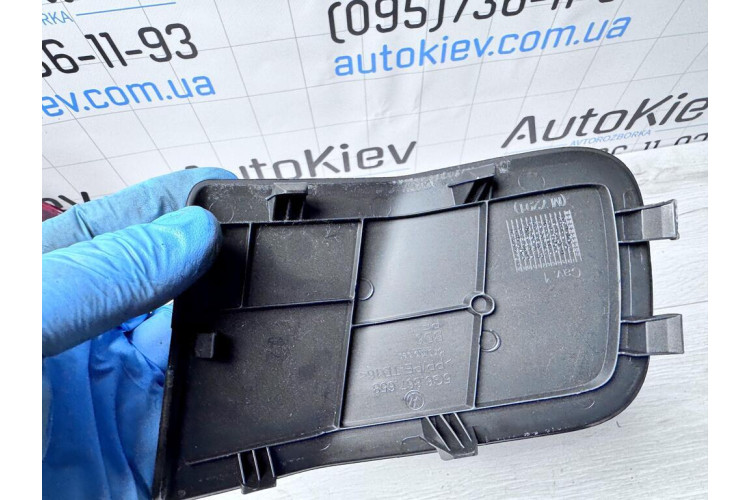 Кришка/заглушка обшивки багажника Volkswagen Golf VII 2012-2020 5G6867658 Кришка/заглушка обшивки багажника Volkswagen Golf VII 2012-2020 5G6867658