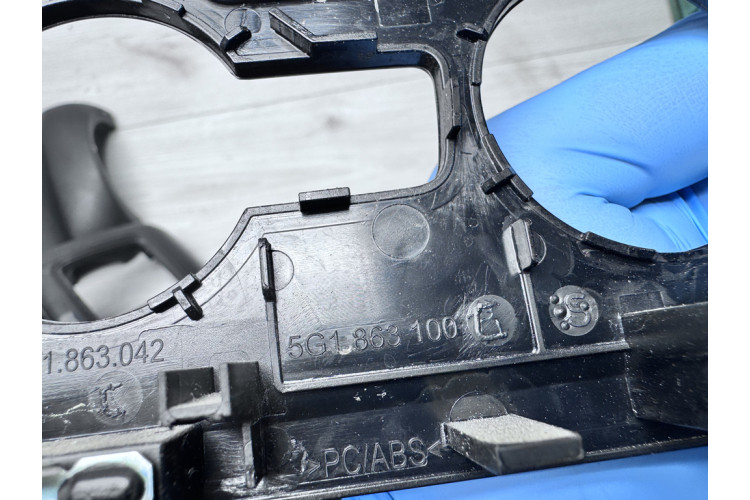 Накладка панели климат-контроля Volkswagen Golf VII 2012-2020 5G1863100 Накладка панели климат-контроля Volkswagen Golf VII 2012-2020 5G1863100