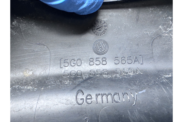 Кожух рульової колонки зі вставкою Volkswagen Golf VII 2012-2020 5G0858565A