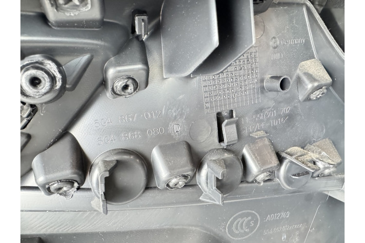 Карта обшивка дверей передньої правої (карта, панель) Volkswagen Golf 6-7 5G4867012