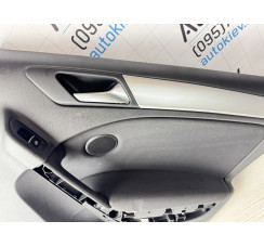 Карта обшивка дверей задньої правої (карта, панель) Volkswagen Golf 6-7