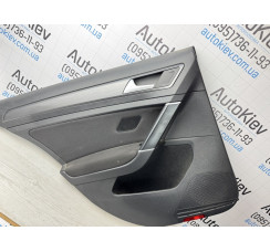 Карта обшивка дверей задньої лівої Volkswagen Golf 6-7