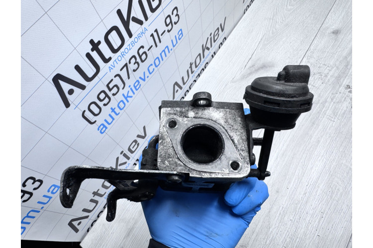 Клапан рециркуляции отработанных газов Audi A6 (3.0 TDI) C6 4F 2004-2011 059131063B