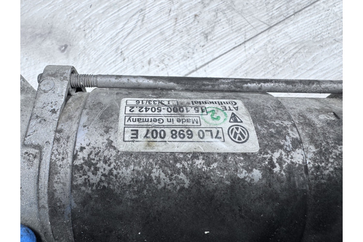 Компрессор пневматической подкачки амортизаторов Volkswagen Touareg I (3.0 TDI) 2002-2010 7L0616007