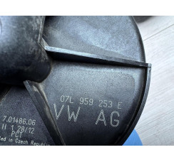 Насос повітря вторинний Audi A8 4E 2002-2010