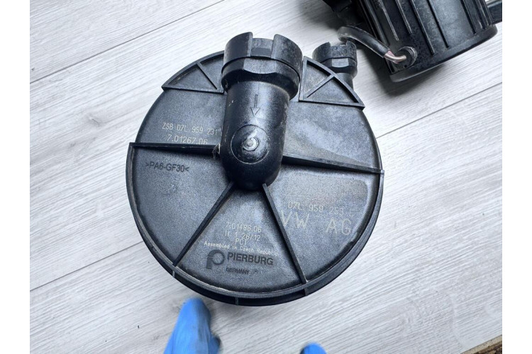 Насос повітря вторинний Audi A8 4E 2002-2010 07L959253A Насос повітря вторинний Audi A8 4E 2002-2010 07L959253A