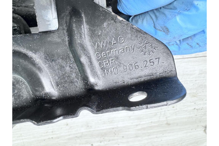 Кронштейн паливного насоса Volkswagen Golf VI 2009-2013 5N0906257