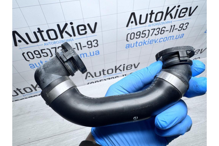 Патрубок соединительный Audi A8 (4.2 FSI) S8 D4 4H 2010-2017 4H0133890A