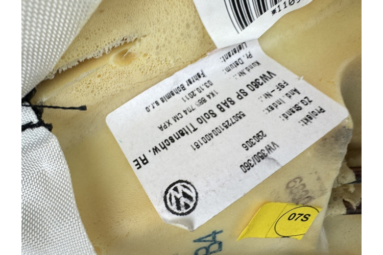 Подушка спинки задняя правая батон airbag Volkswagen Golf 5-6 1k4885704cm