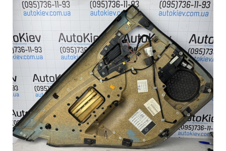 Карта двери задняя правая MERCEDES S W220 кожа A2207302270 Карта двери задняя правая MERCEDES S W220 кожа A2207302270