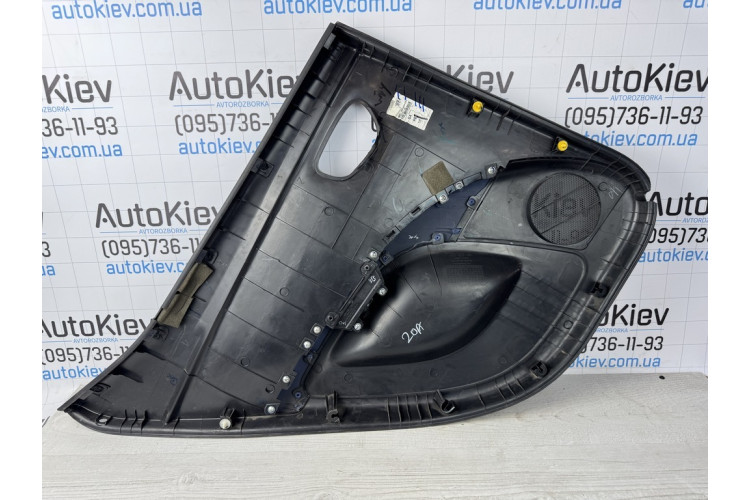 Карта дверей права задня Hyundai i10 H833210X010