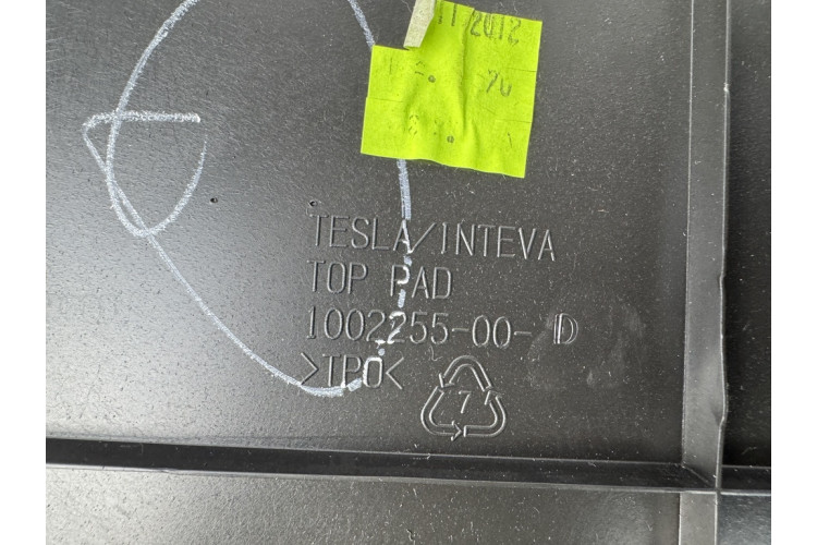 Накладка торпеда с airbag торпедо Tesla Model S 100439705E Накладка торпеда с airbag торпедо Tesla Model S 100439705E