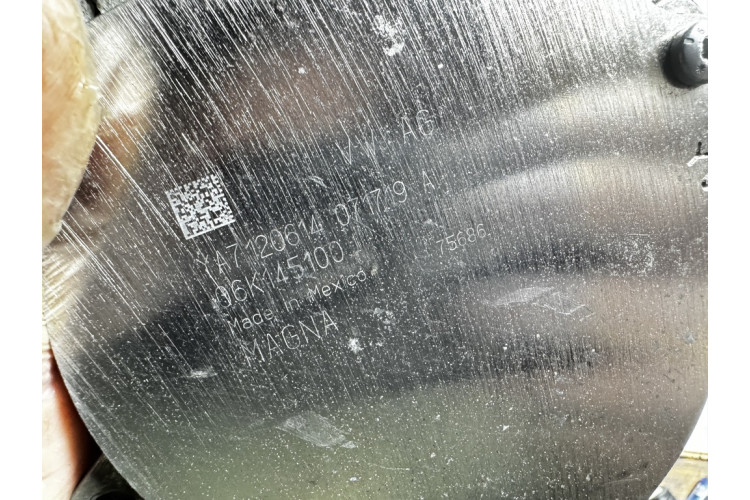 Вакуумный насос 8K0941597C Volkswagen Passat B7 12-15 usa 1.8 tfsi 06K145100J