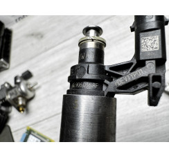 Форсунка впрыска топлива Volkswagen Golf 7 1.4Tsi