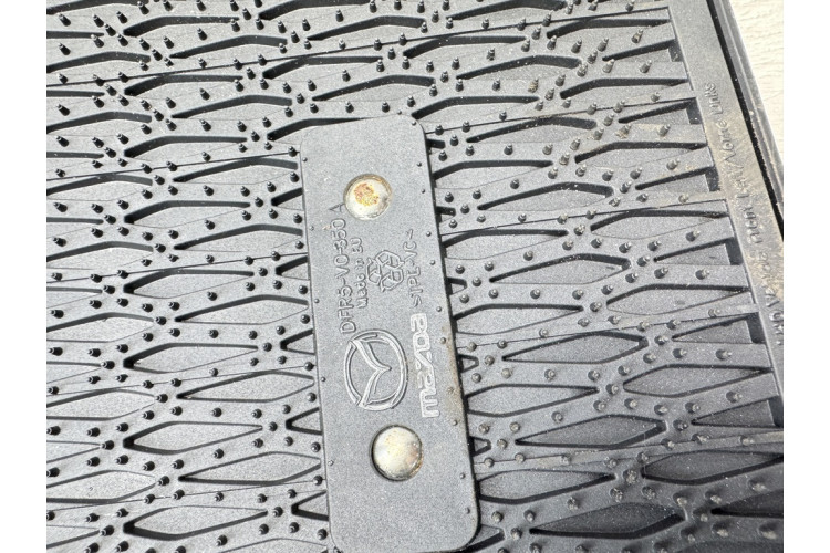 Килимки передні + задні комплект Mazda CX30 2018-2023 пробіг 50км bdelv0350a Килимки передні + задні комплект Mazda CX30 2018-2023 пробіг 50км bdelv0350a