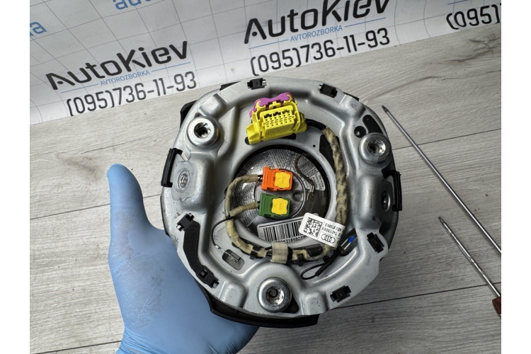 Подушка безпеки кермо Airbag Audi A4 (B7) 2004-2007 8e0880201de Подушка безпеки кермо Airbag Audi A4 (B7) 2004-2007 8e0880201de