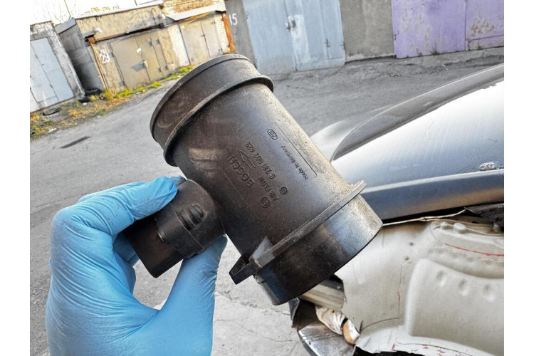 Витратомір повітря Audi A6 C5 2.5cdi 1997-2004 0281002429