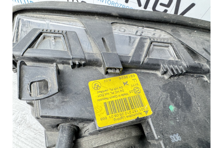 Фара правая Bmw 3-series E46 0301157212