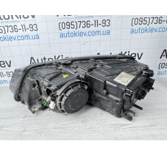 Фара передняя правая ксенон  Audi A8 D4 дорест  Европа  мутное стело отломано верхнее крепление