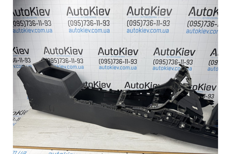 Центральна консоль Volkswagen Golf VII 2012-2020 5G1863241BL